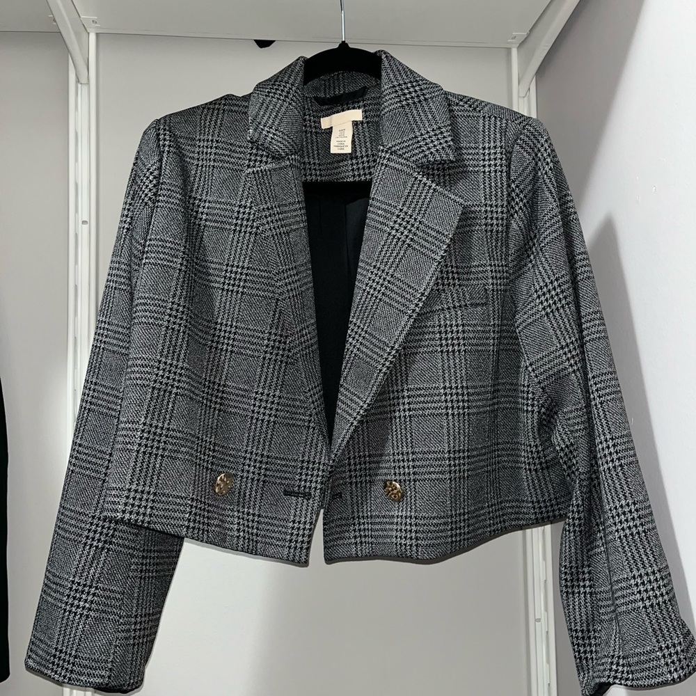 Cropped plaid blazer!